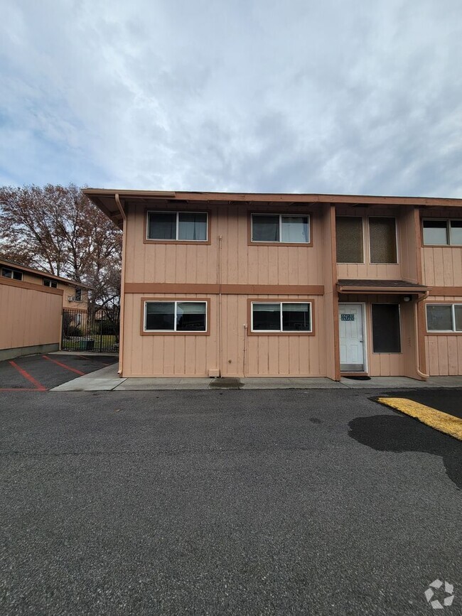 Building Photo - Condo in Kennewick for Rent
