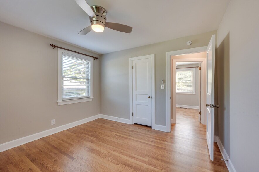 Building Photo - 3314 Mimosa Dr