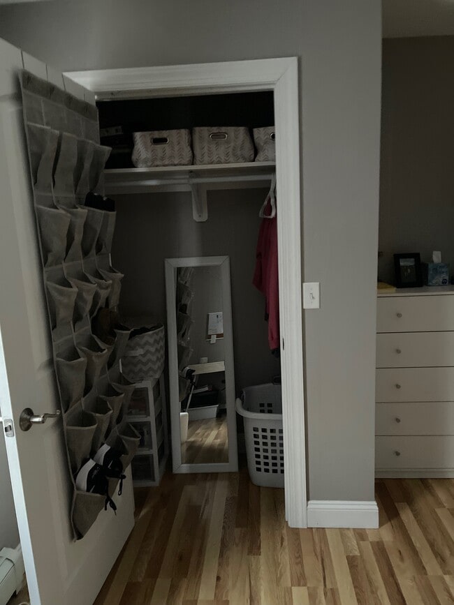 Building Photo - 763 S Aurora St