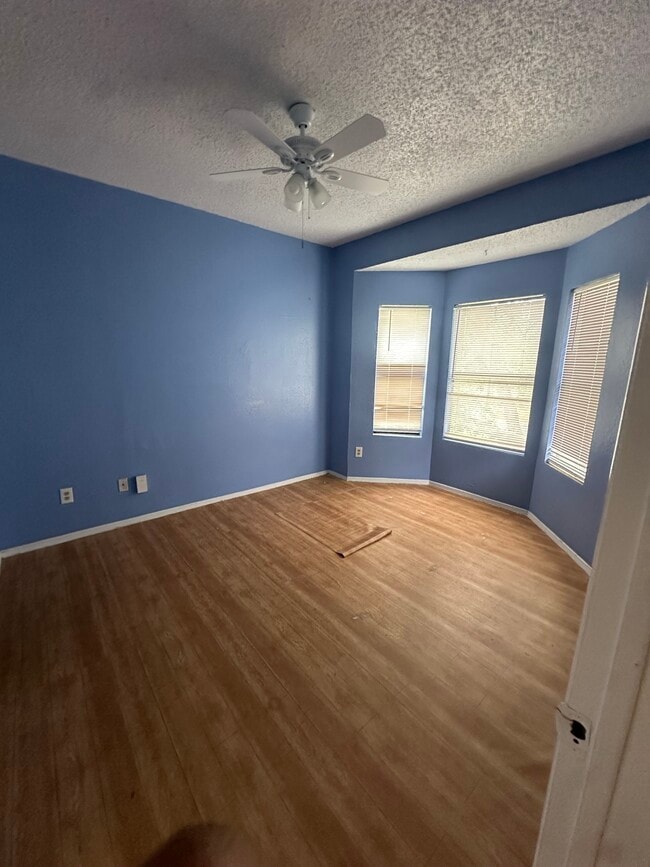 Building Photo - 9504 Kempler Dr