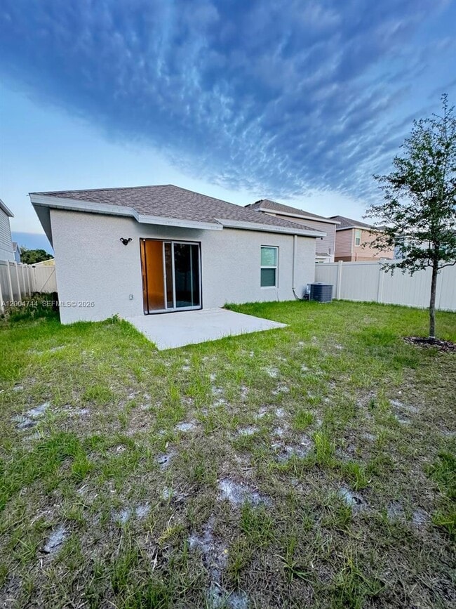 Building Photo - 1204 Deepwater