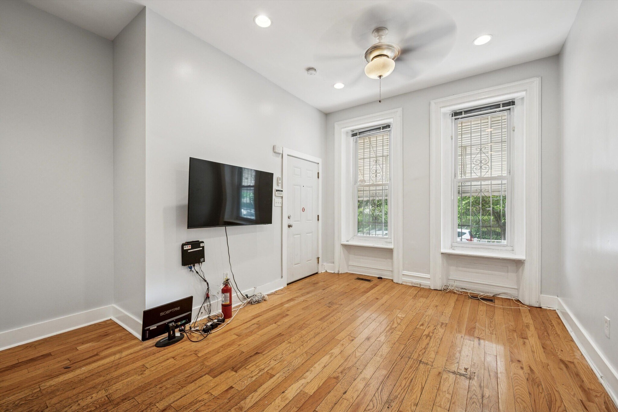 Building Photo - 1703 W Montgomery Ave