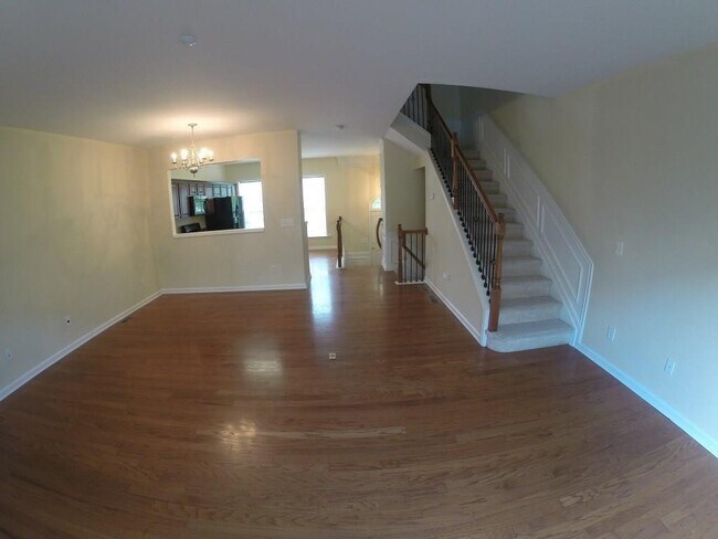Building Photo - 1332 Thornborough Dr