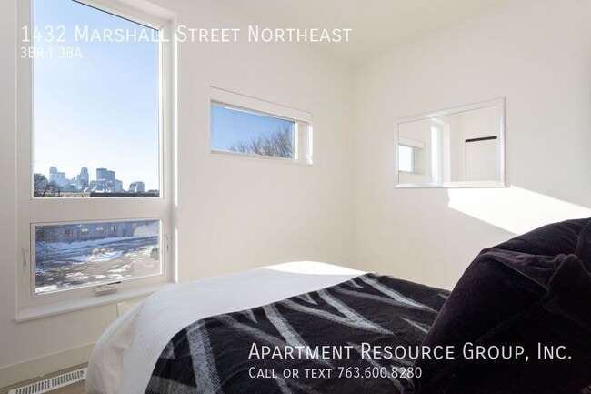 Building Photo - 1432 Marshall St NE