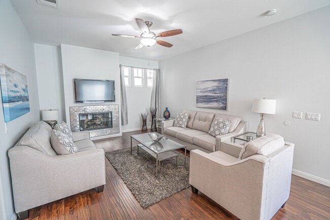 Building Photo - Fully Furnished House - Short Term Lease -...