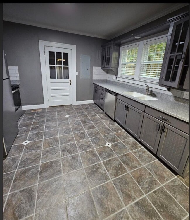 Building Photo - 1508 Branch St NW