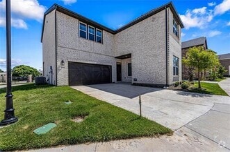 Building Photo - 214 Woodson St