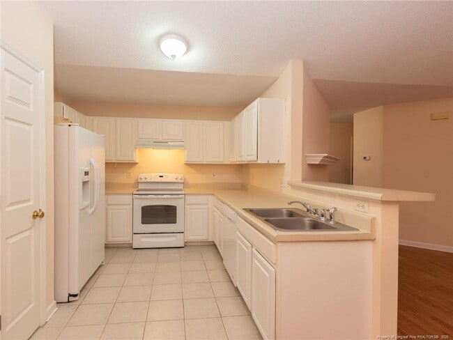 Building Photo - 404 Homestead Park Dr