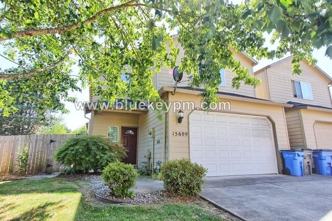 Building Photo - 3 Bed, 2.5 Bath Home Located Near Legacy S...