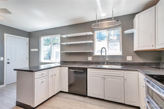 Building Photo - 14808 E Tufts Ave