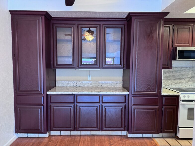 Dining Area Cabinets - 25912 Hayward Blvd