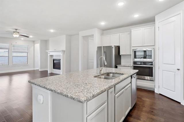 Building Photo - 1404 Brent Knoll Dr