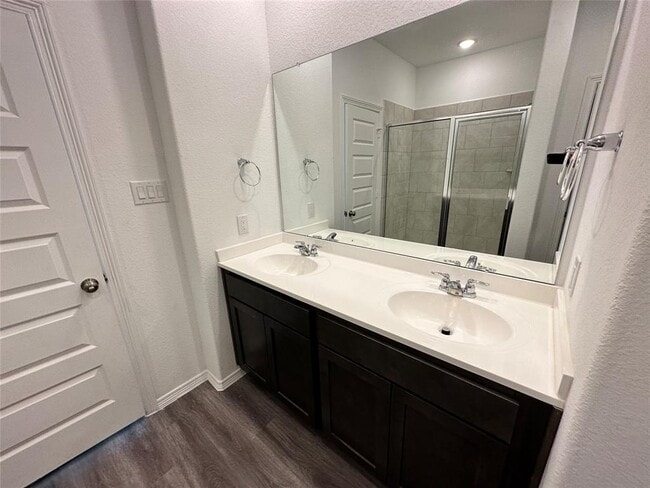 Building Photo - 16496 Moss Ln