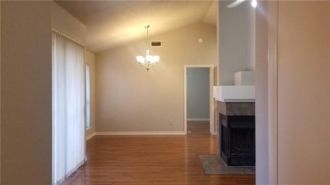 Building Photo - 1011 Markham Ln