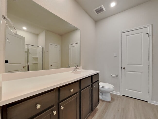 Building Photo - 15419 Maple Ter Dr