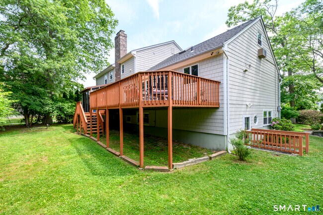 Building Photo - 44 Newfield Ct