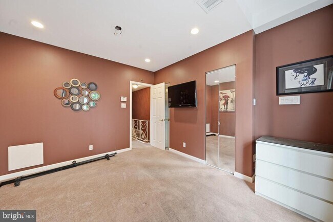 Building Photo - 3006 S Smedley St