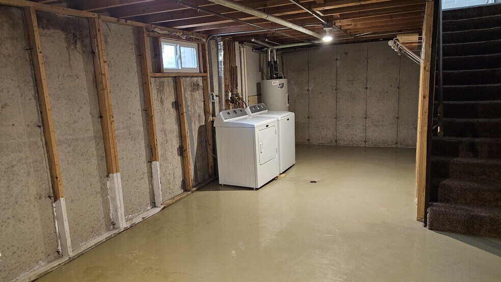 Building Photo - 3302 29th Ct S