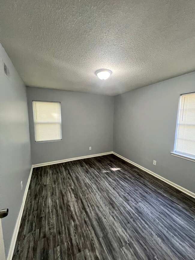 Building Photo - Section 8 Welcomed!