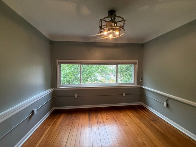 Building Photo - 780 Curfew St