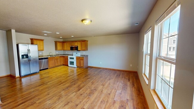 Primary Photo - 2 Bedroom Ankeny Townhome Available NOW!