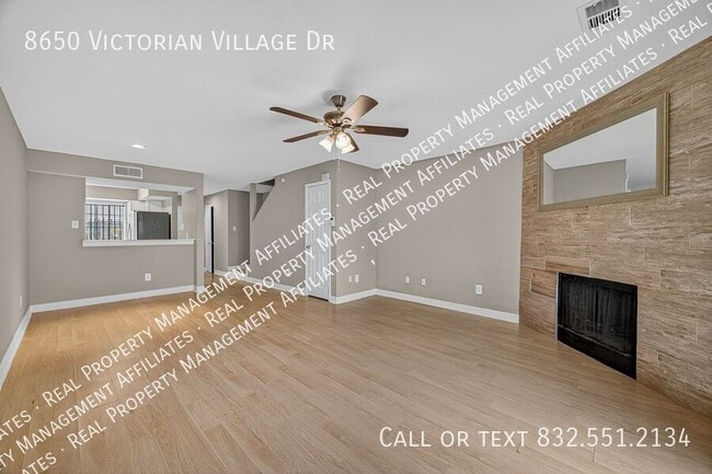 Building Photo - 8650 Victorian Village Dr