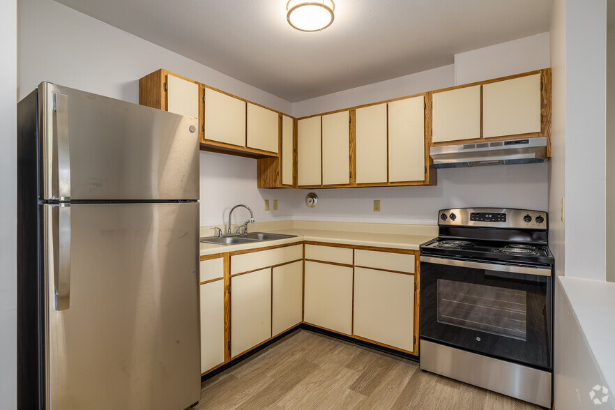 1BD, 1BA Classic - Kitchen - Veronica Place