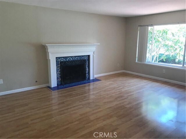 Building Photo - 14561 Laurel Ave