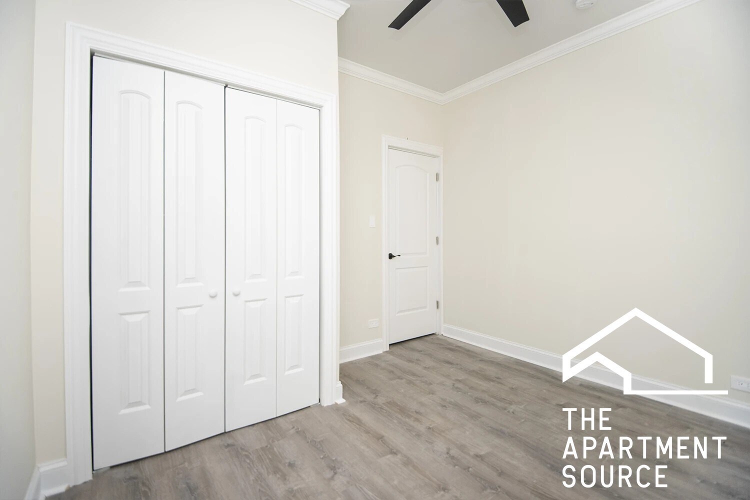 Building Photo - 327 Kedzie St