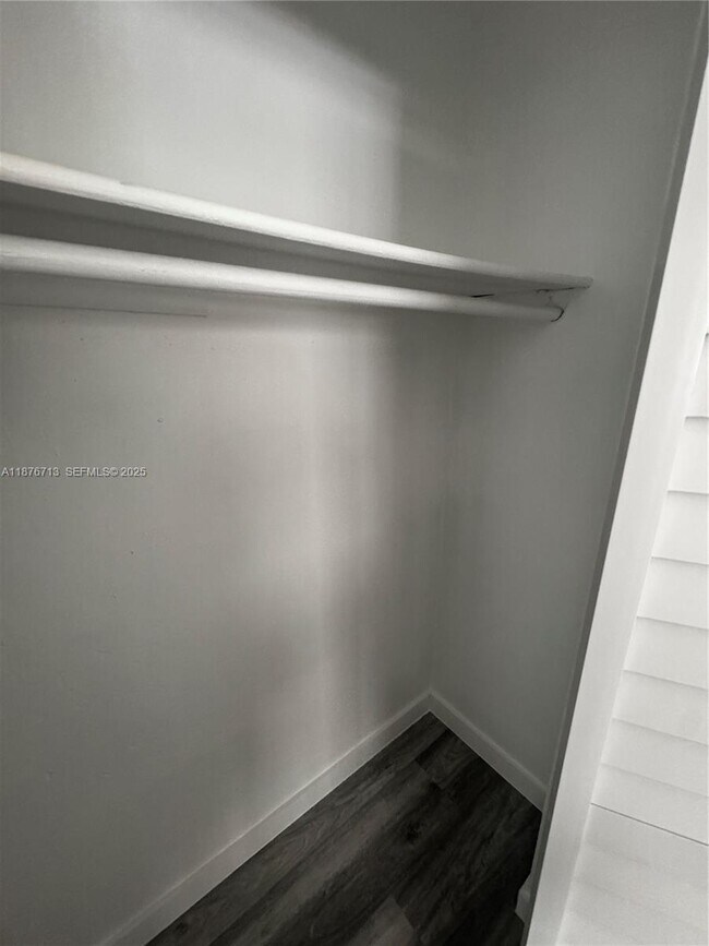 Building Photo - 2515 Polk St