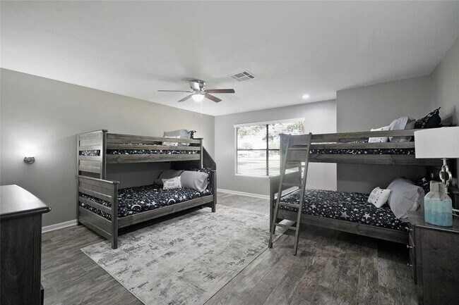 Building Photo - 3488 Balboa Cir