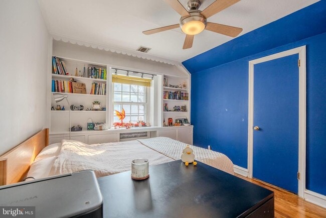 Building Photo - 128 Henley Rd