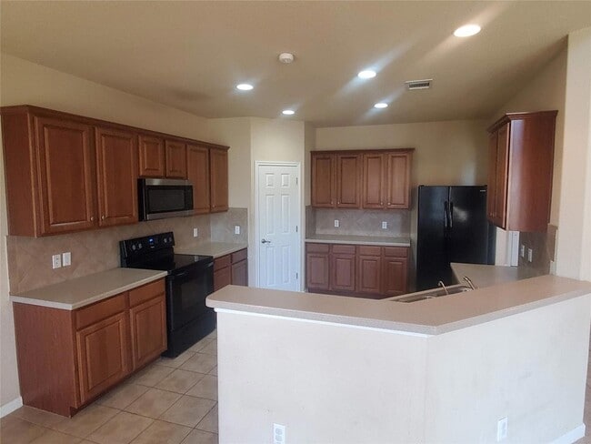 Building Photo - 501 Dinge Bay Dr