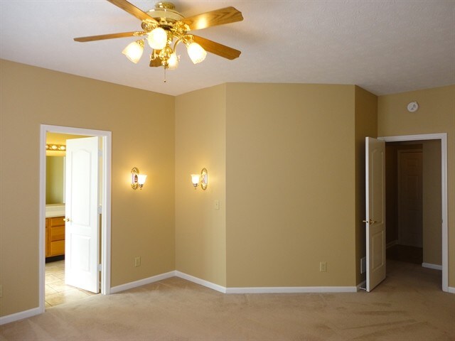 Building Photo - 13905 Brightwater Dr