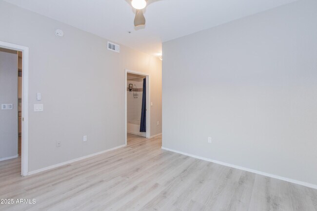 Building Photo - 3236 E Chandler Blvd