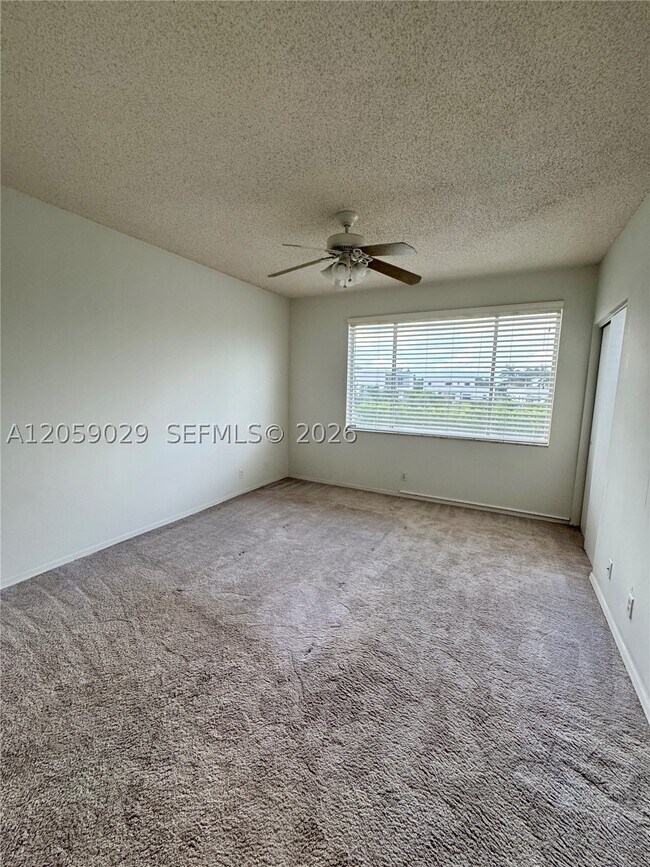 Building Photo - 16743 Hemingway Dr