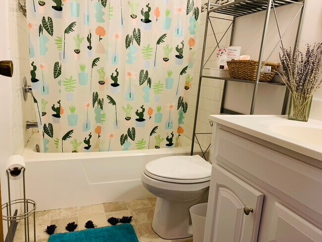 Building Photo - 2473 Brittany Ln