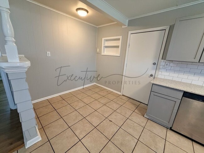 Building Photo - 3-Bedroom Home For Rent in Lake Charles