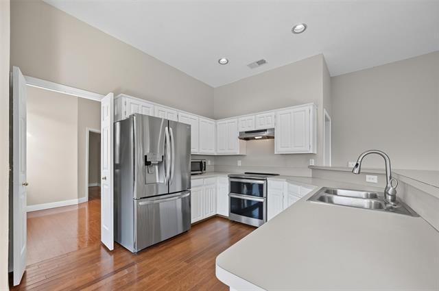 Building Photo - 2704 Picasso Pl