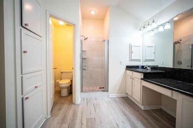 Building Photo - 4503 Oak Valley Dr