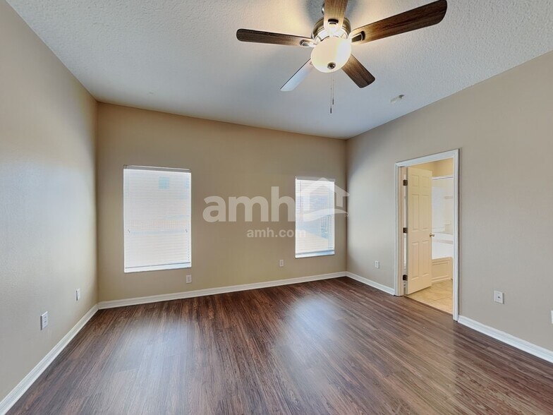 Building Photo - 7529 Dragon Fly Loop