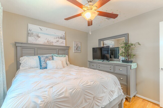 Building Photo - 13417 Bunker Hill Dr