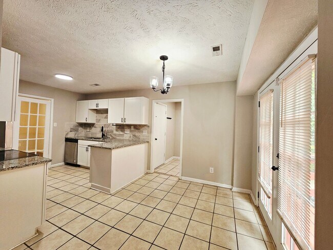 Building Photo - 7490 Beverly Dr