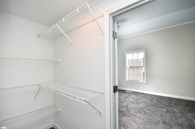 Building Photo - 5 Cardwell St