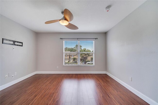 Building Photo - 200 Sterling Springs Ln