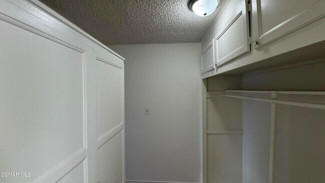 Building Photo - 13507 Victory Blvd