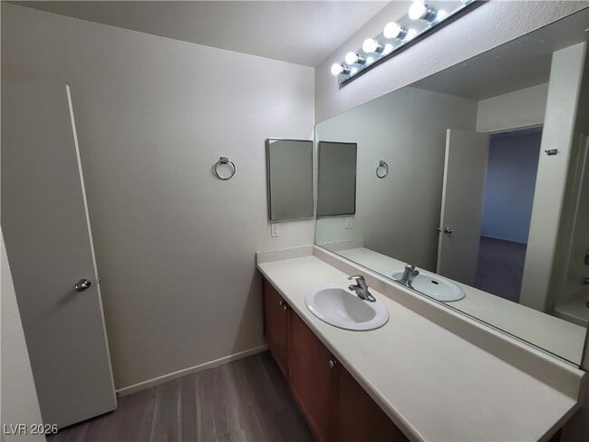 Building Photo - 9157 Desirable Ct