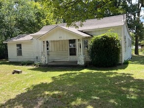 Building Photo - comfortable and convenient 2 bedroom 1 bathroom