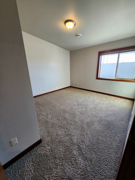 Second bedroom - 1454 River Edge Rd