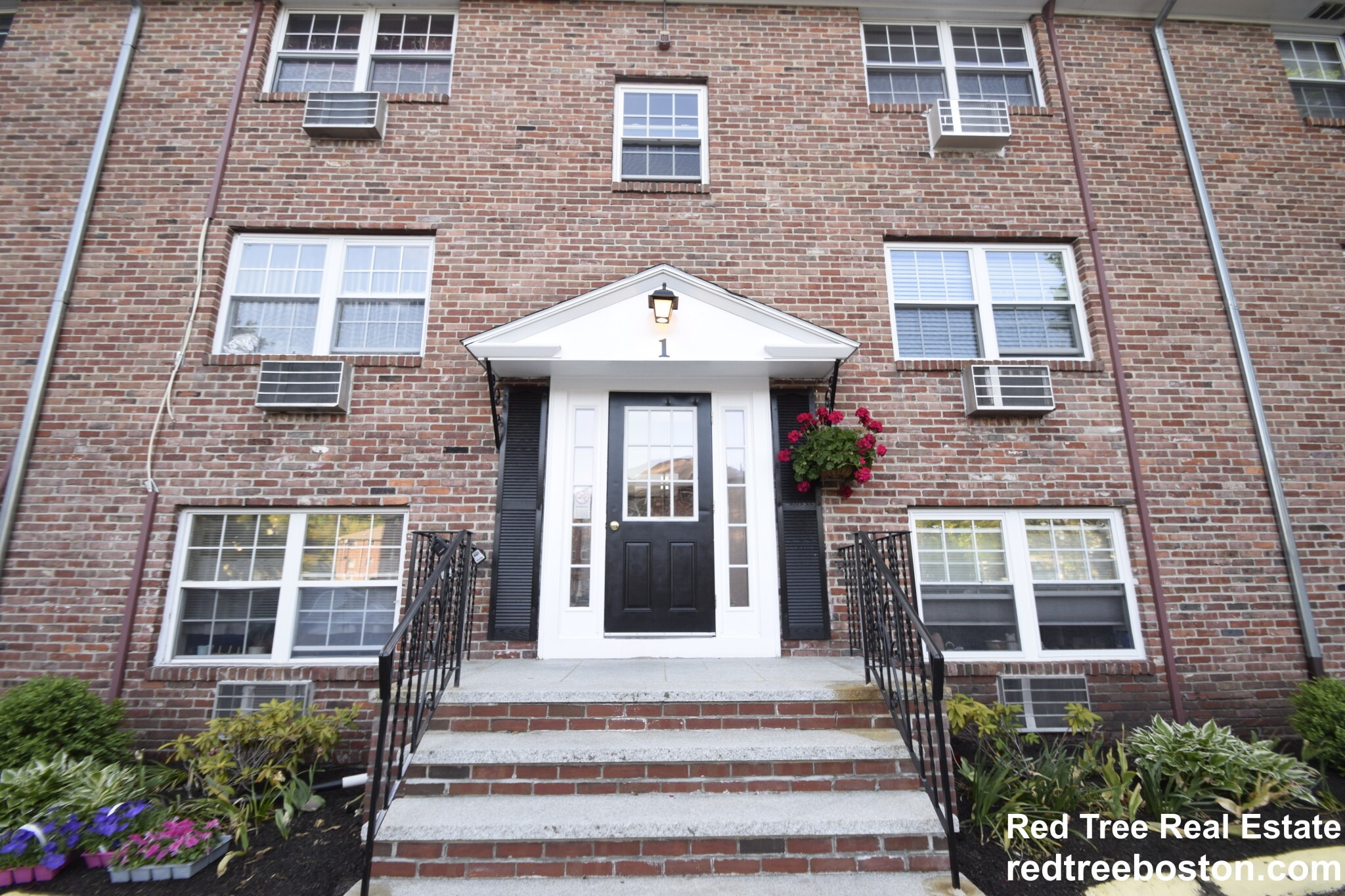 Building Photo - 1 Colonial Village Dr